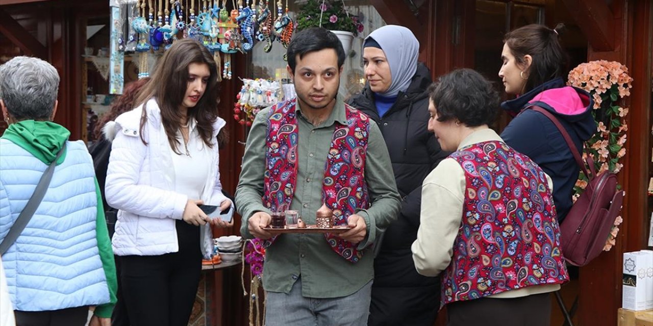 Çankırı'da Bir İşletme Başlattığı Projeyle Engelli Bireyleri İstihdam Ediyor