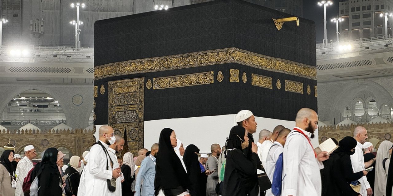 Hac Vizesi Olmayan ve İzinsiz İkamet Edenlerin Mekke'ye Girişine Yarından İtibaren İzin Verilmeyecek