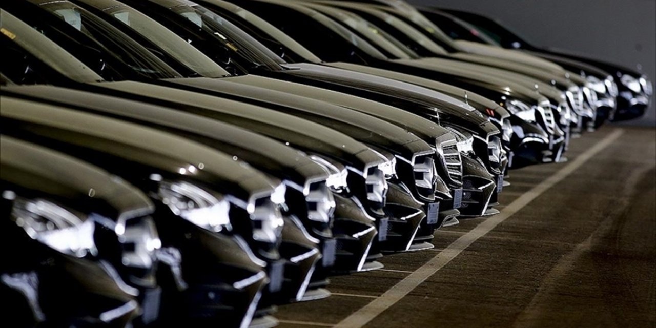 AB'de Yeni Otomobil Satışları Martta Geriledi