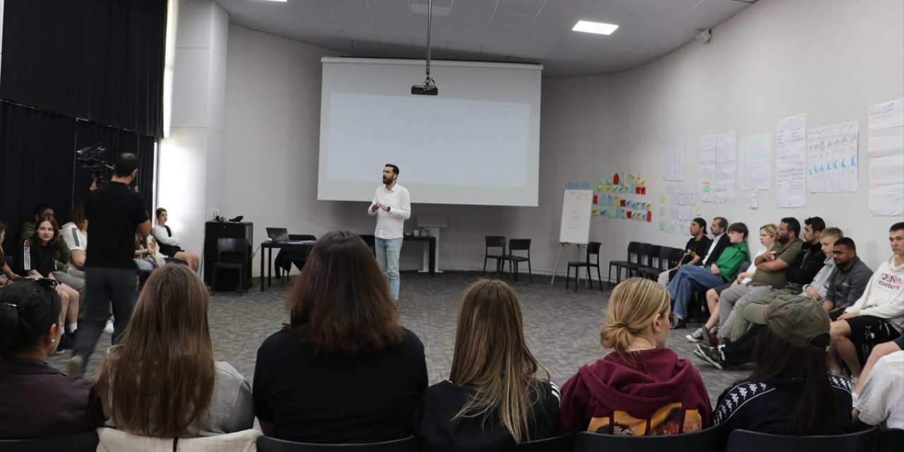 Bursa'dan Avrupa'ya Uzanan "Gönül Köprüsü" İle 800 Kişi Mesleki ve Kişisel Becerilerini Geliştirdi