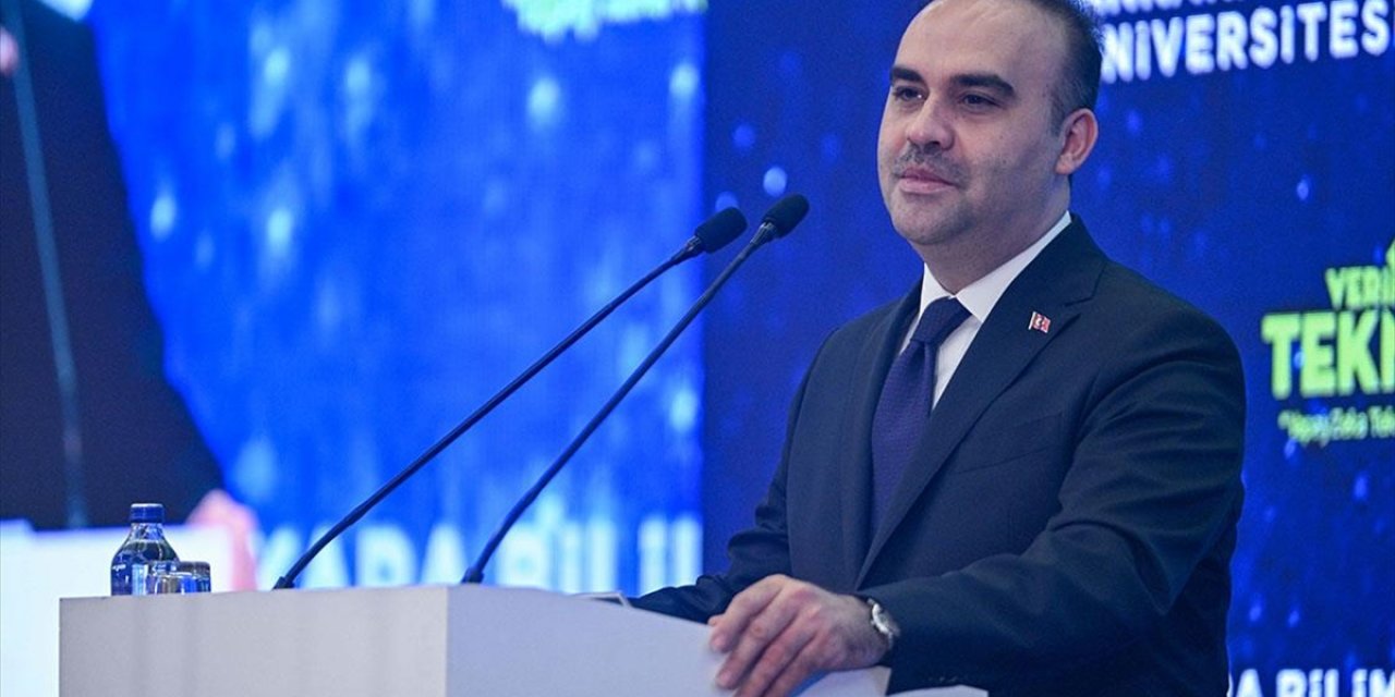 Bakan Kacır: Türkçe Verilerle Zenginleştirilen, Ülkemizin İlk Temel Yapay Zeka Büyük Dil Modelini Kullanıma Sunacağız