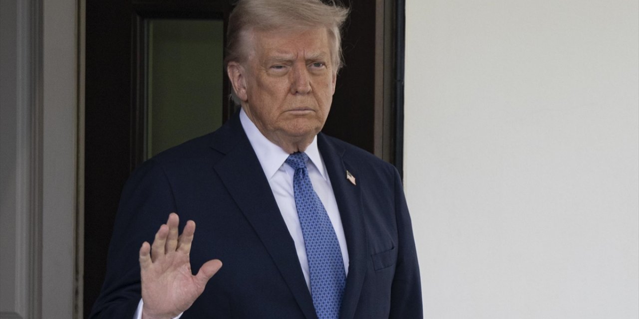 Trump, ABD'nin Deniz Tabanı Madenciliği Kapasitesini Arttırmayı Amaçlayan Kararnameyi İmzaladı