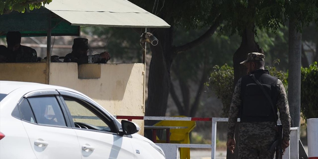 Pakistan Başbakanı Şerif, Cammu Keşmir'deki Saldırıyı Soruşturmaya Açık Olduklarını Belirtti