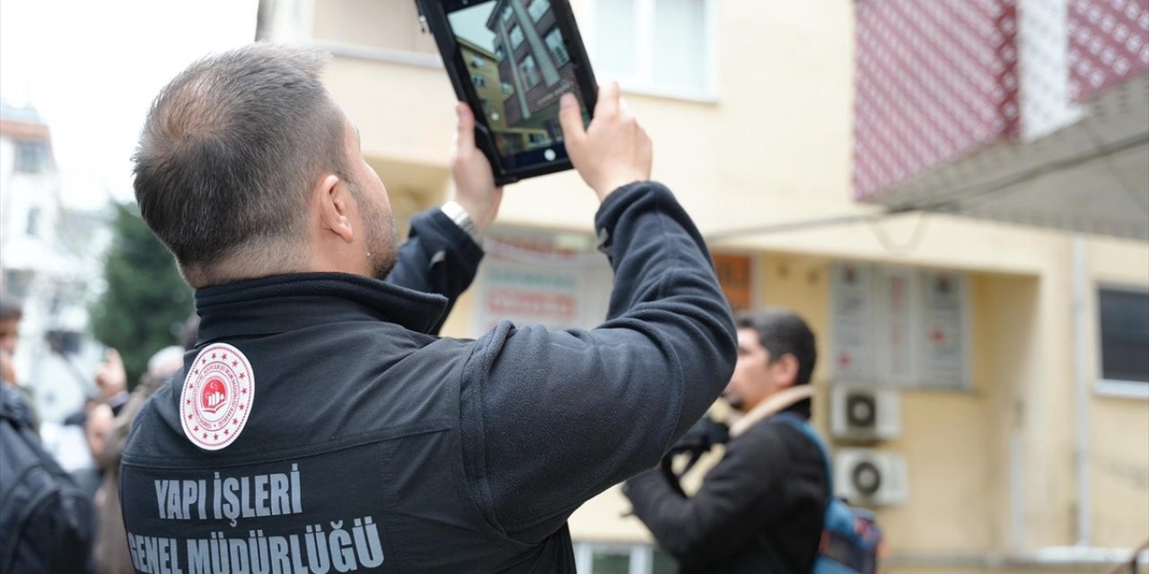 Bakan Kurum: İstanbul'daki Depremlerin Ardından 1640 Binanın Az Hasarlı Olduğunu Tespit Ettik