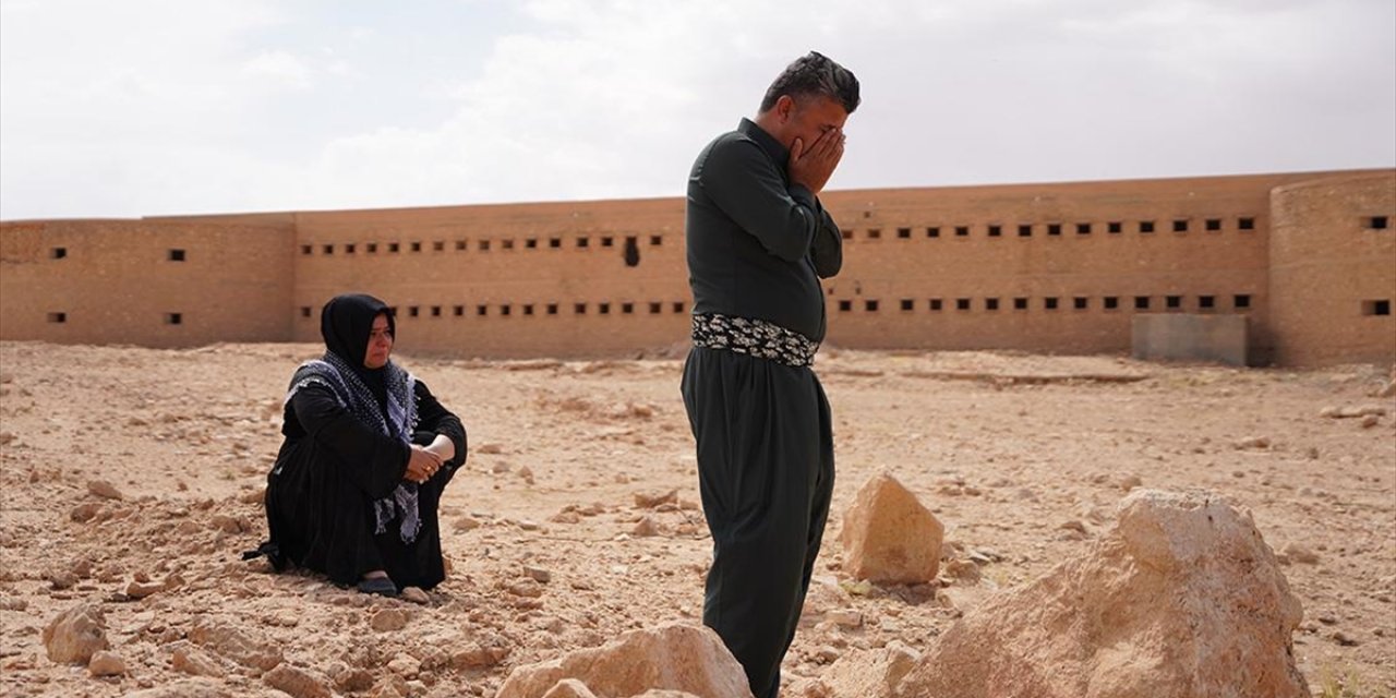 Enfal Katliamı'nda Yakınlarını Kaybedenler Çölün Ortasındaki Nugre Selman Cezaevi'nde Ailelerinin İzini Sürüyor