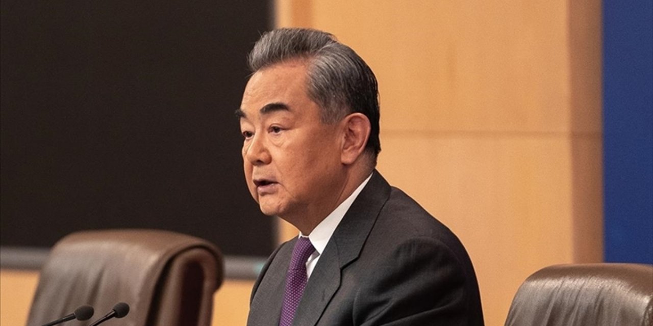 Çin Dışişleri Bakanı Vang: "(ABD'ye) Ödün Vermek Yalnızca Zorbalığı Cesaretlendirecektir"