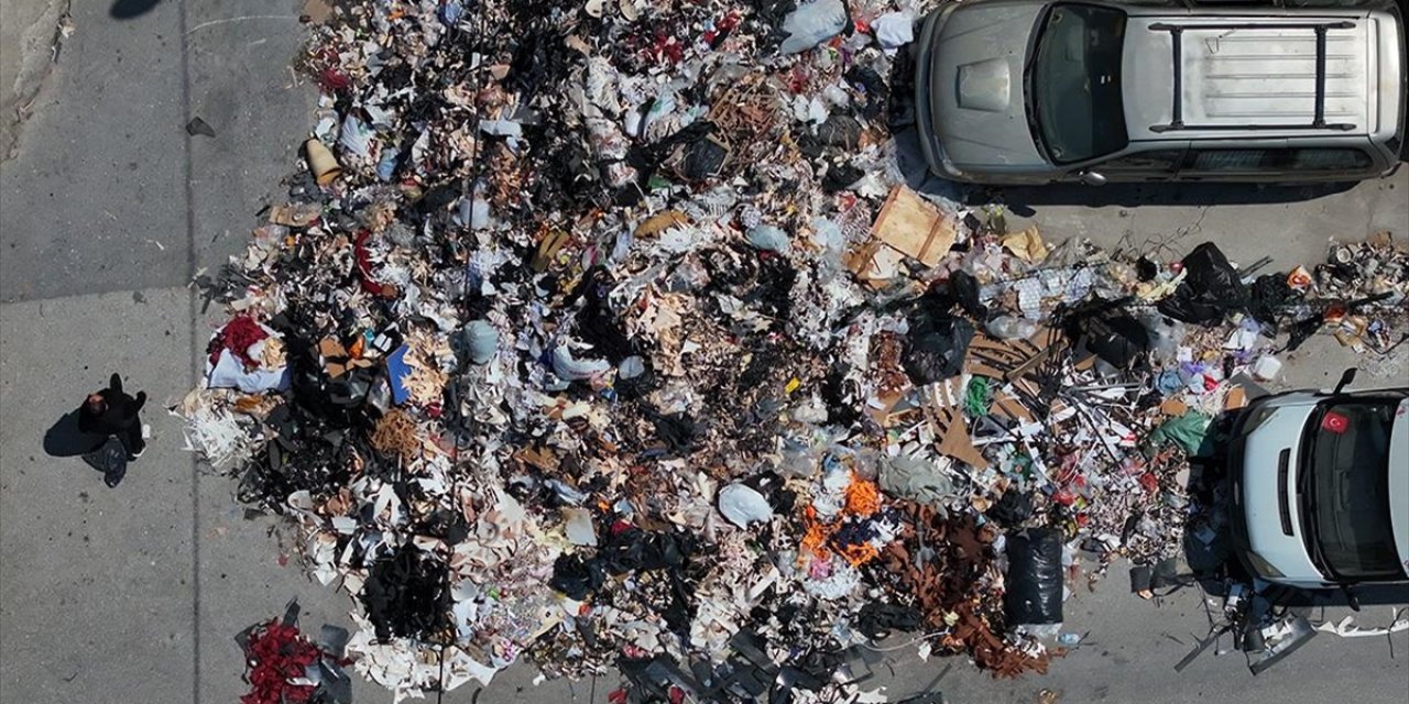 İzmir'de Ayakkabıcılar Sitesi Esnafı Atıklardan Şikayetçi