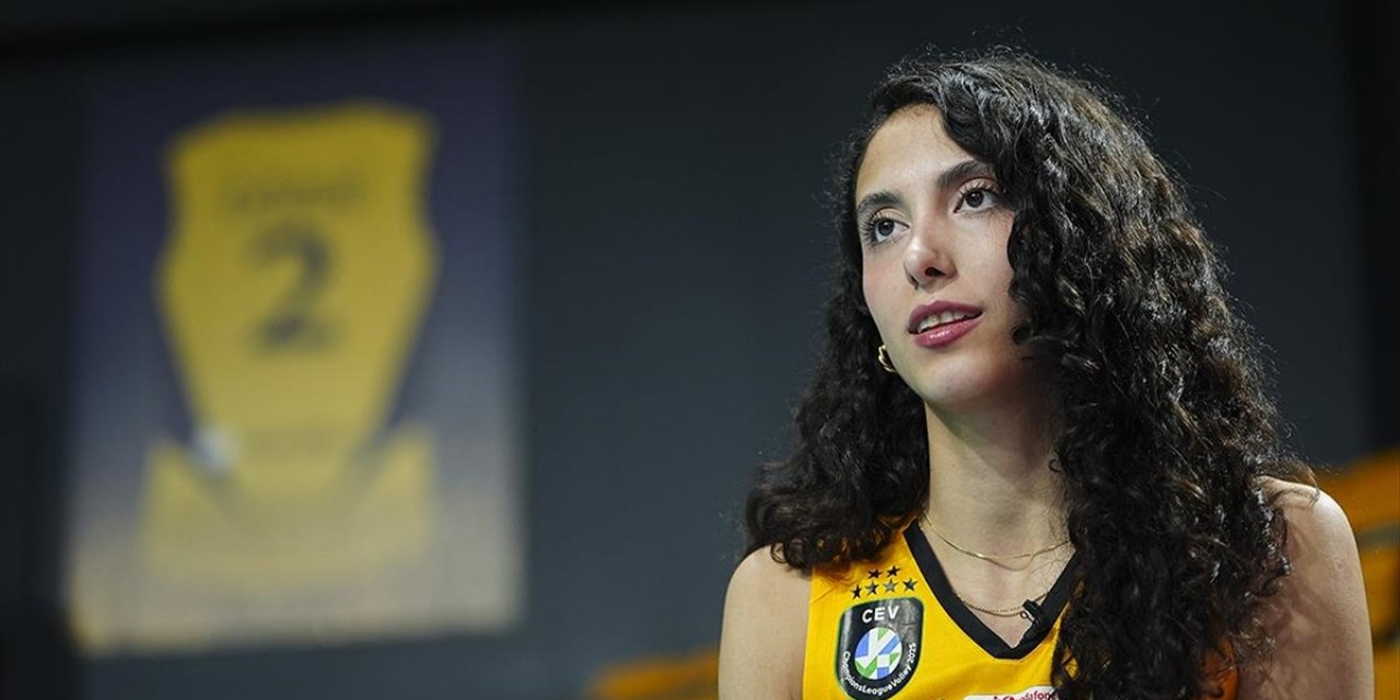 Vakıfbank Oyuncusu Deniz Uyanık'ın Hayali, Sezonu Avrupa'nın Zirvesinde Tamamlamak