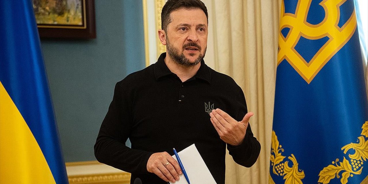 Zelenskiy, Ukrayna'nın Topraklarını Kaybetmeden Kalıcı Barışın Sağlanmasını İstediklerini Söyledi