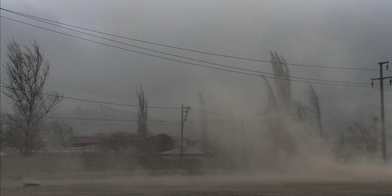 Meteorolojiden Bazı İller İçin Kuvvetli Rüzgar, Fırtına ve Toz Taşınımı Uyarısı
