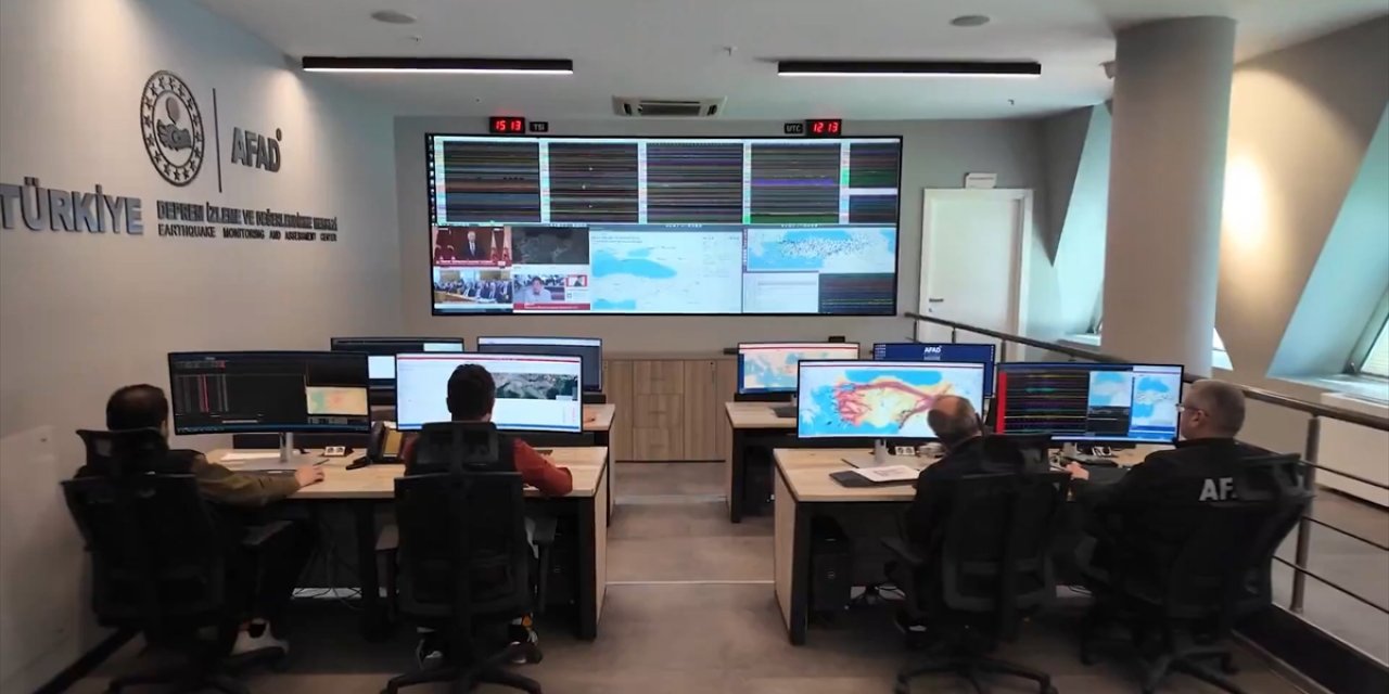 Türkiye'de 1200'ü Aşkın Deprem Gözlem İstasyonu İle Yer Hareketleri Takip Ediliyor