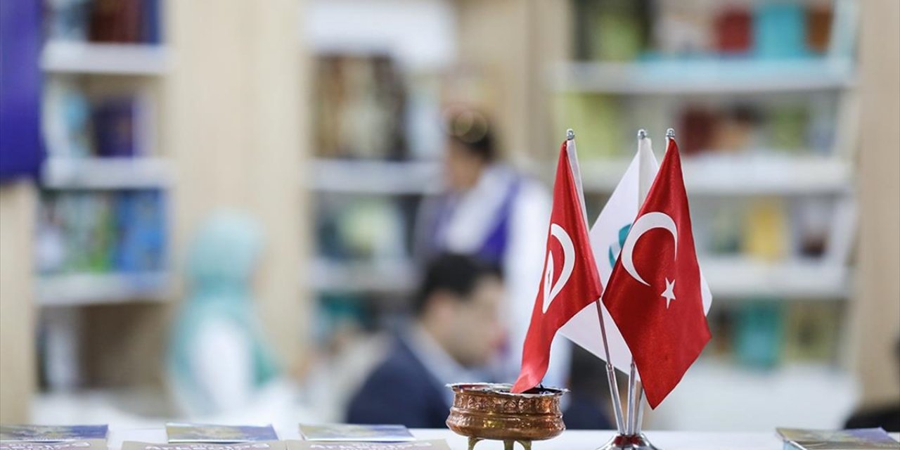 Tunus Uluslararası Kitap Fuarı'ndaki Türkiye Ulusal Standı'nda, Türkiye'nin Projeleri Tanıtıldı