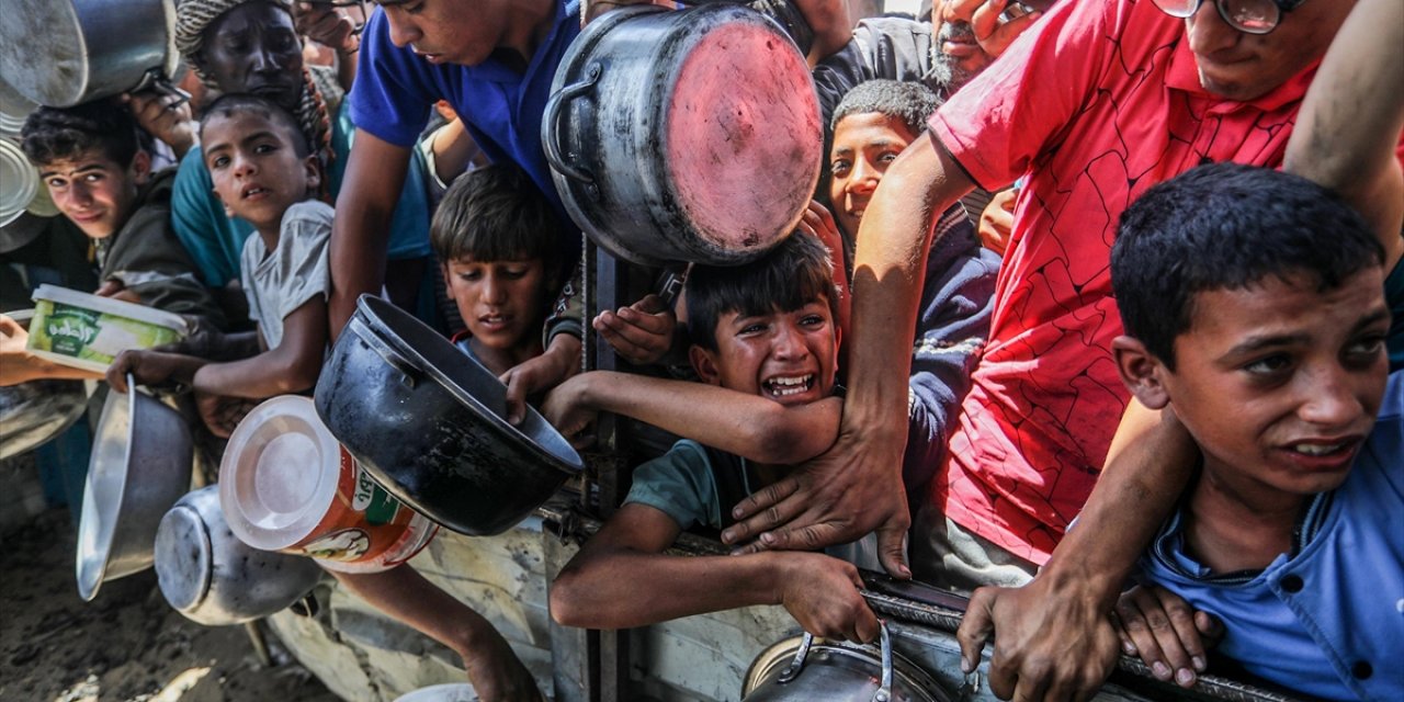 Gazze'den Dünyaya "Açlıktan Ölen Çocukları Kurtarın" Çağrısı