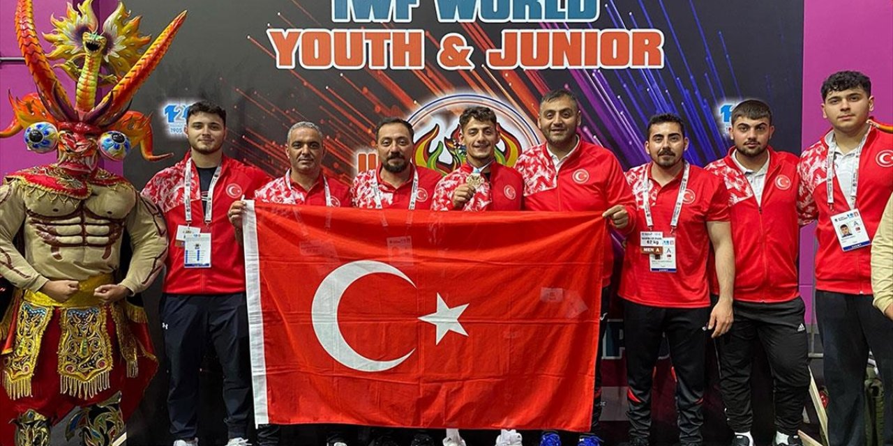 Milli Haltercilerden Yıldızlar ve Gençler Dünya Şampiyonası'nda 4 Madalya