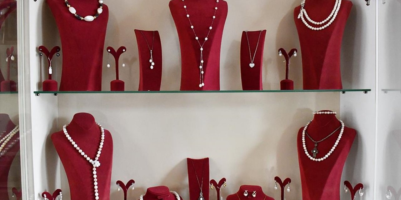 Kuzey Makedonyalı Filev Ailesi, Ohri İncisi Üretiminin Sırrını Dört Kuşaktır Geleceğe Taşıyor