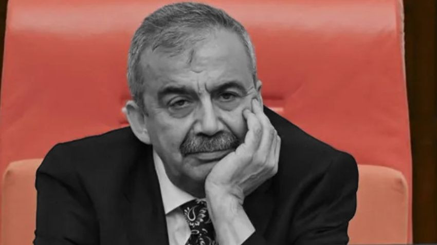 Siyasilerden Sırrı Süreyya Önder İçin Taziye Mesajları! 18 Gündür Yoğun Bakımdaydı...