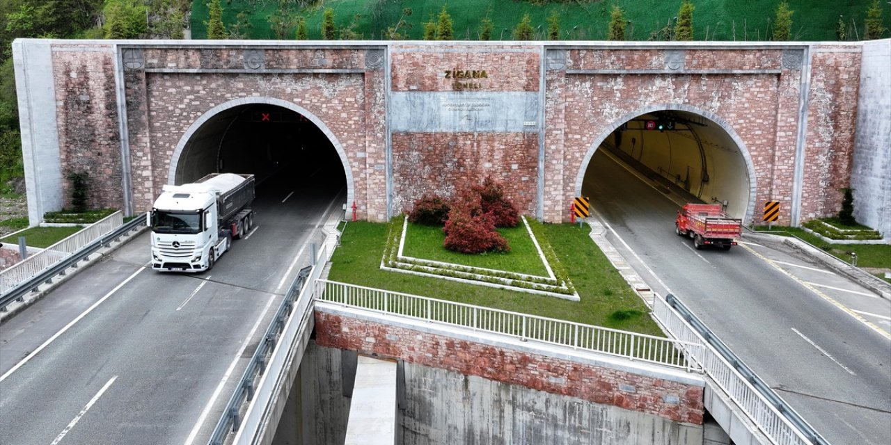 Yeni Zigana Tüneli'nden 2 Yılda 3 Milyon 490 Bin Araç Geçti