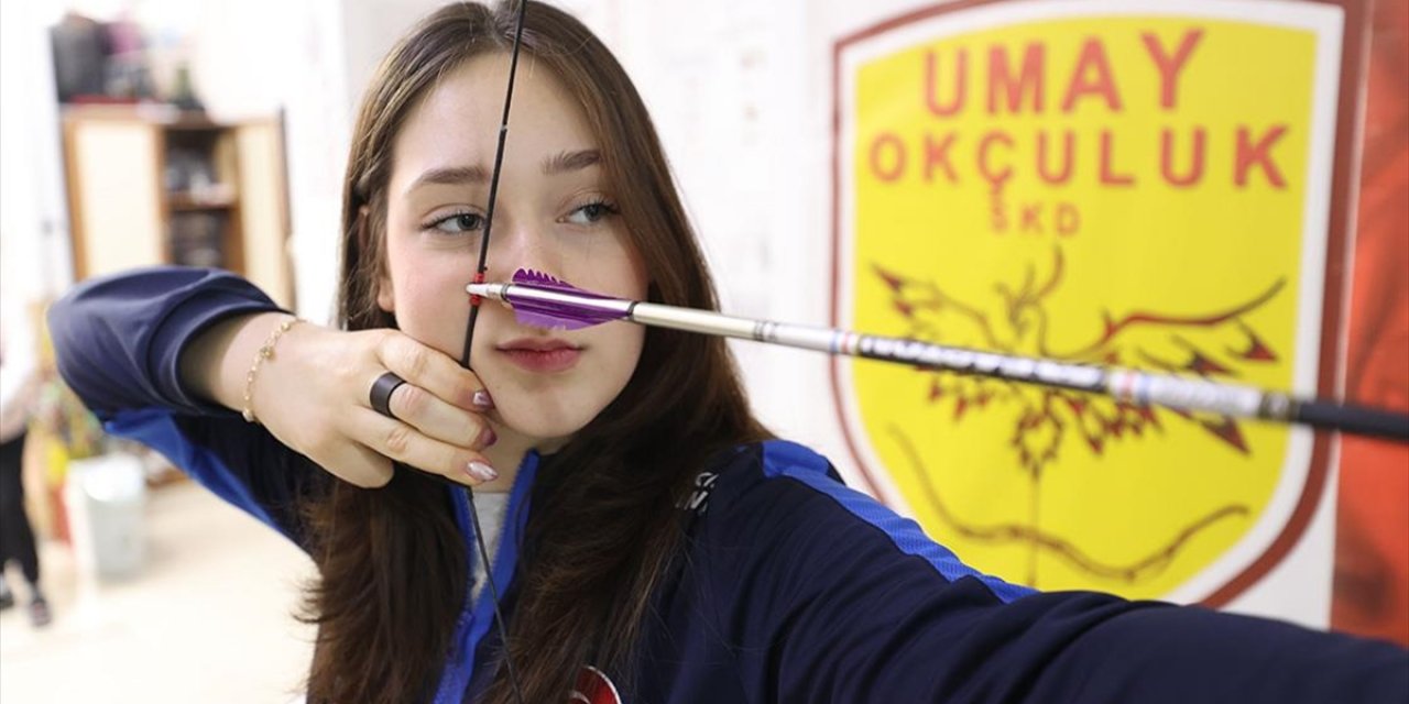 Milli Okçu Dilara Ecem Deniz'in Hedefi Dünya Şampiyonluğu
