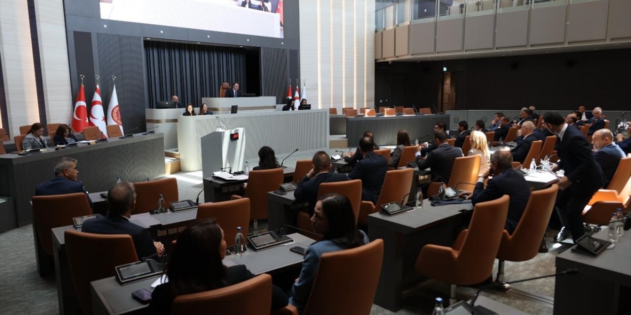 KKTC Cumhuriyet Meclisi Yeni Binasında İlk Toplantısını Yaptı