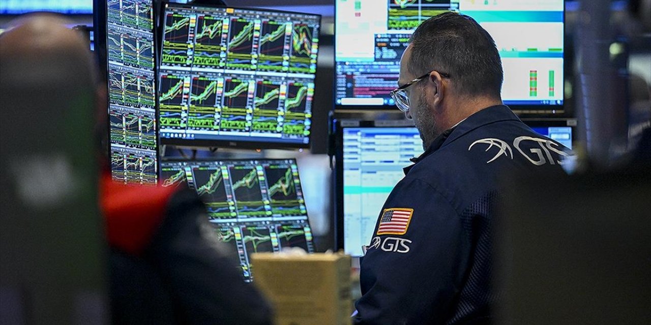 Trump'ın Yabancı Filmlere Yönelik Tarife Tehdidinin Ardından ABD'li Medya Şirketlerinin Hisseleri Düşüşte