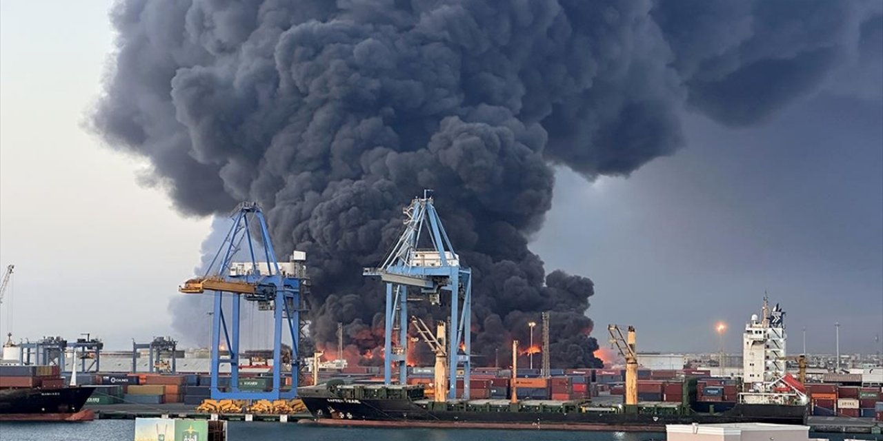 Sudan’ın Port Sudan Kentinde Patlama ve Yangınlar Meydana Geldi