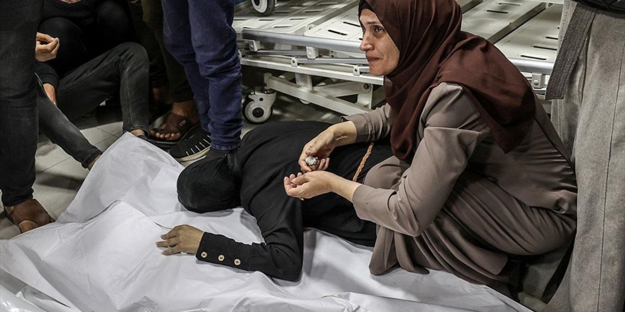 İsrail'in Gazze'ye Saldırılarında Can Kaybı 52 Bin 615'e Çıktı