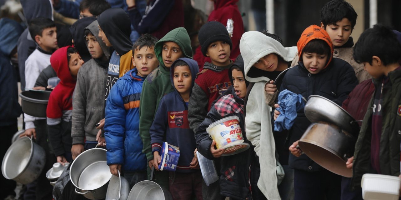 Gazze'de Binlerce Kişinin Bir Öğün Yemek İçin Uğradığı Tek Yer, Tel Zater'deki Aşevi Kaldı