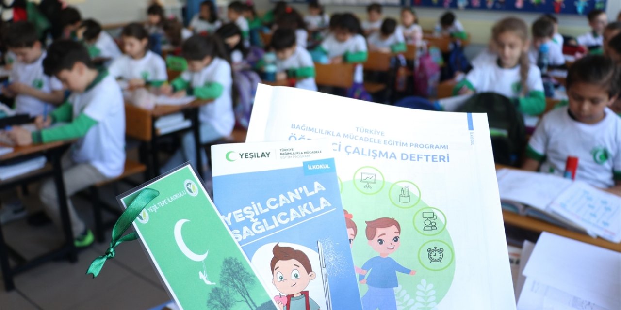 Yeşilay, Trabzon'da 5 Bin 798 Öğrenciye Sağlıklı Yaşam Eğitimi Verdi