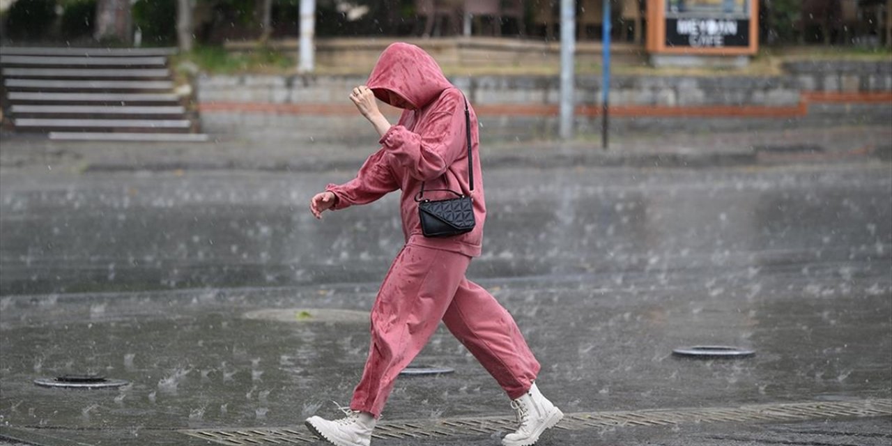Edirne İle Kastamonu'da, Sağanak ve Dolu Etkili Oldu