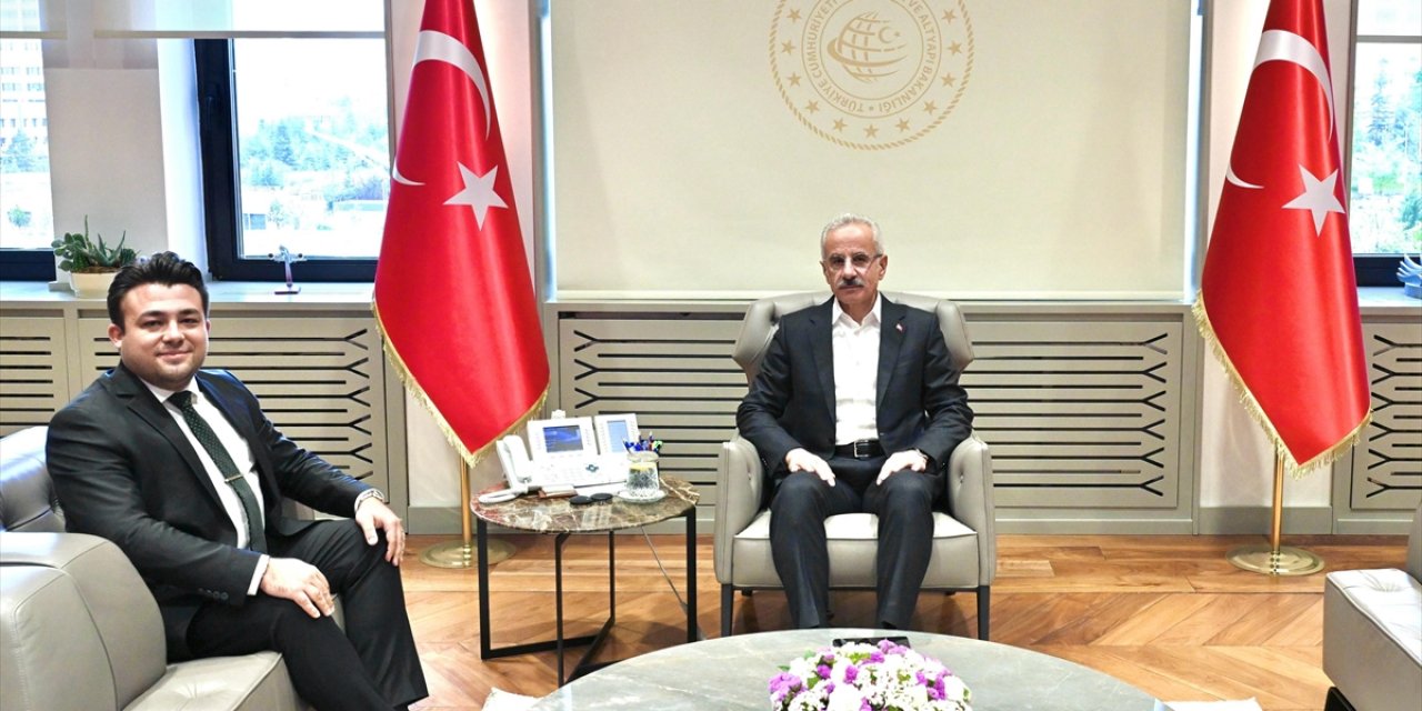 Bakan Uraloğlu: Çocuklarımızı Dijital Dünyanın Risklerinden Korumak İçin Çalışmalarımızı Kararlılıkla Sürdürüyoruz