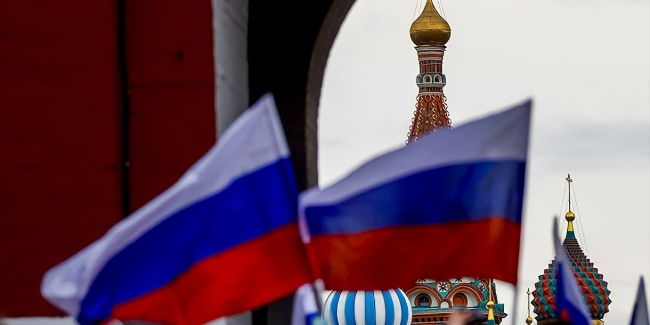 Rusya’nın Bütçesi Yılın İlk Dört Ayında 3,3 Trilyon Ruble Açık Verdi