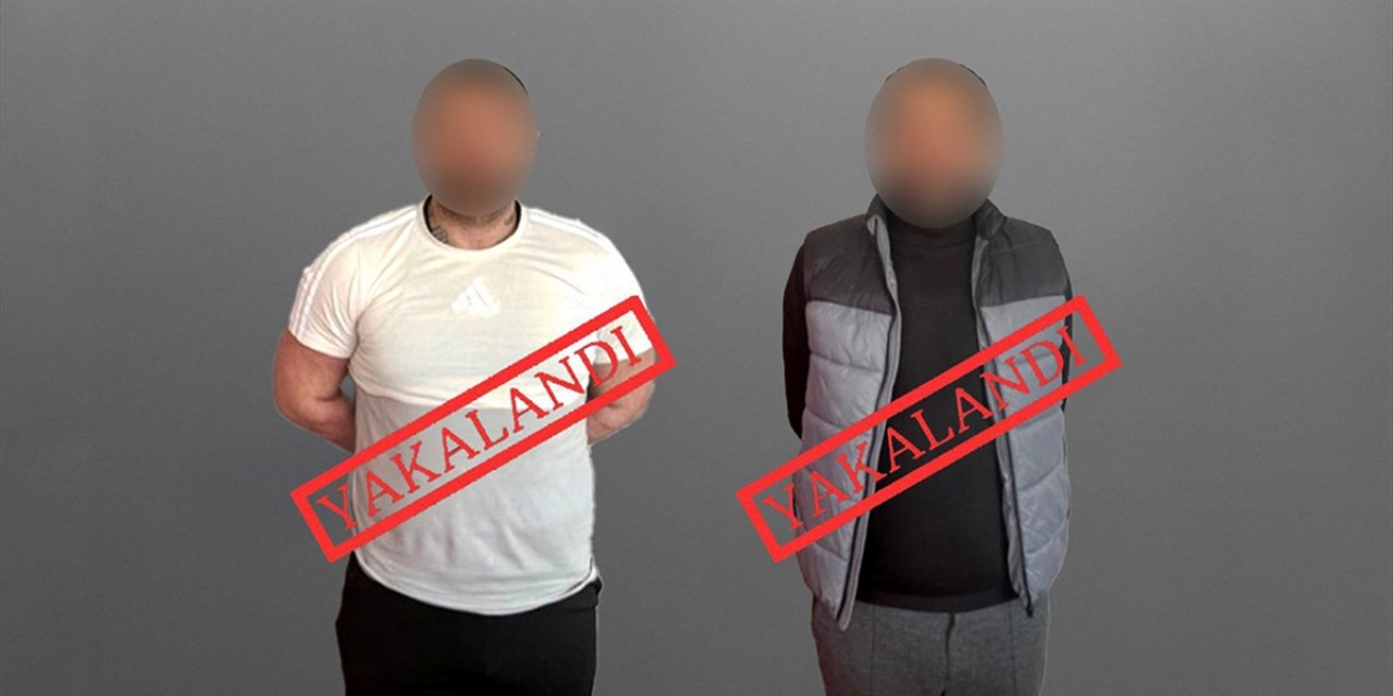 Bakan Yerlikaya, Kırmızı Bültenle Aranan İki Suçlunun Gürcistan'da Yakalanarak Türkiye'ye Getirildiğini Duyurdu