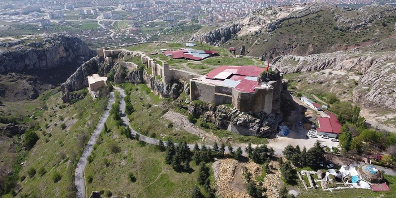 Elazığ'da Tarihi Harput Kalesi'nde 2025 Yılı Kazı Sezonu Başladı