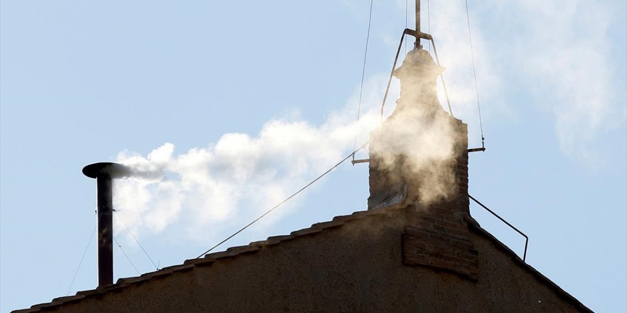 Katoliklerin Yeni Papası 69 Yaşındaki ABD'li Kardinal Robert Prevost Oldu