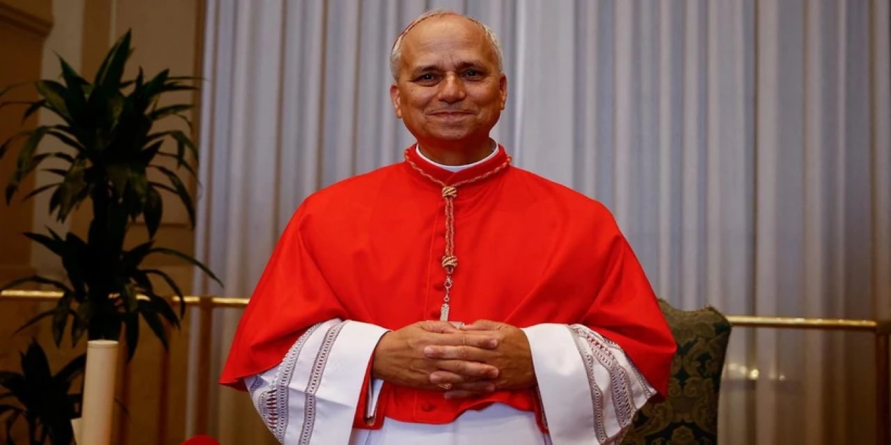 Vatikan'da Bir İlk: Yeni Papa Belli Oldu