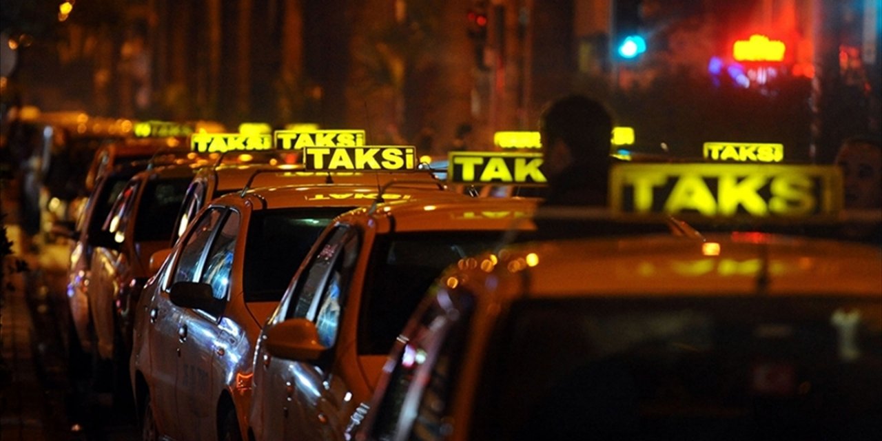 Taksicilerin Yeni Nesil Ödeme Kaydedici Cihaz Kullanması Zorunlu Hale Gelecek