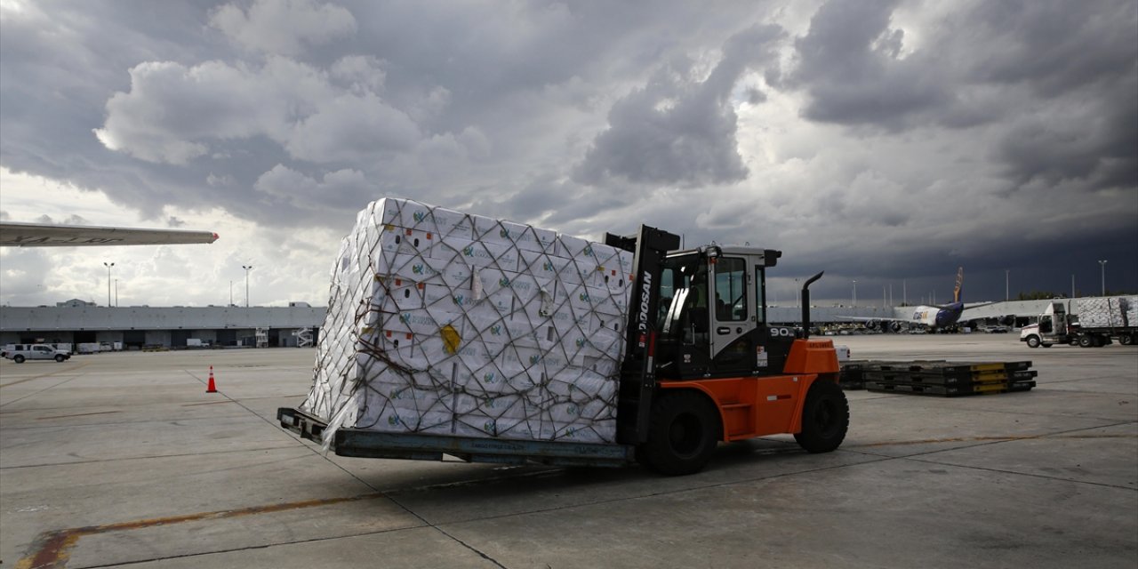 ABD’de Tarifelerin Etkisiyle İthalat Kargolarında 2023’ten Bu Yana İlk Yıllık Düşüş Bekleniyor