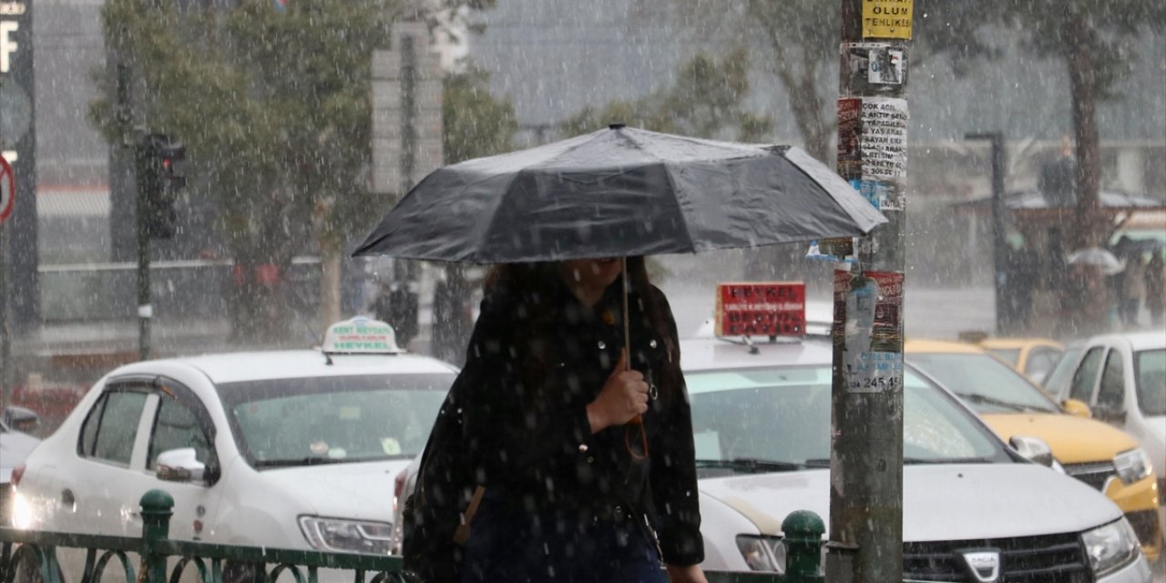 Meteorolojiden Marmara'nın Güneyi ve Doğusu İçin Kuvvetli Sağanak Uyarısı