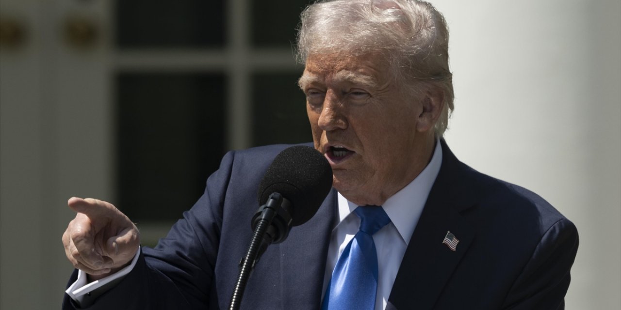 Trump, Göçmenlerin "ABD Dışına Ücretsiz Uçuş" Yapmalarına İzin Veren Kararnameyi İmzaladı