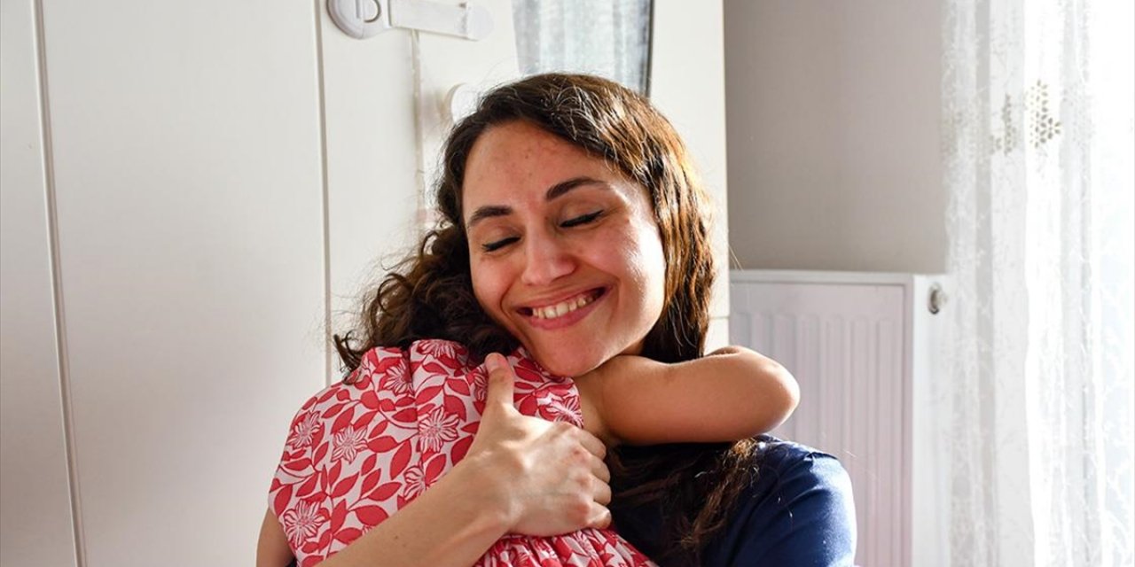 Annelik Duygusunu Koruyucu Ailelikle Yaşadı