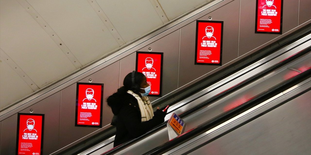 İngiltere'de Doğru Önlemlerle Kovid-19'dan Yaklaşık 180 Bin Ölümün Önlenmiş Olabileceği Öne Sürüldü