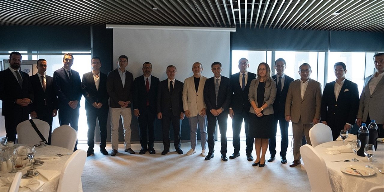 Türk İş İnsanlarını Birleşik Arap Emirlikleri'nde Yatırım Fırsatları Bekliyor