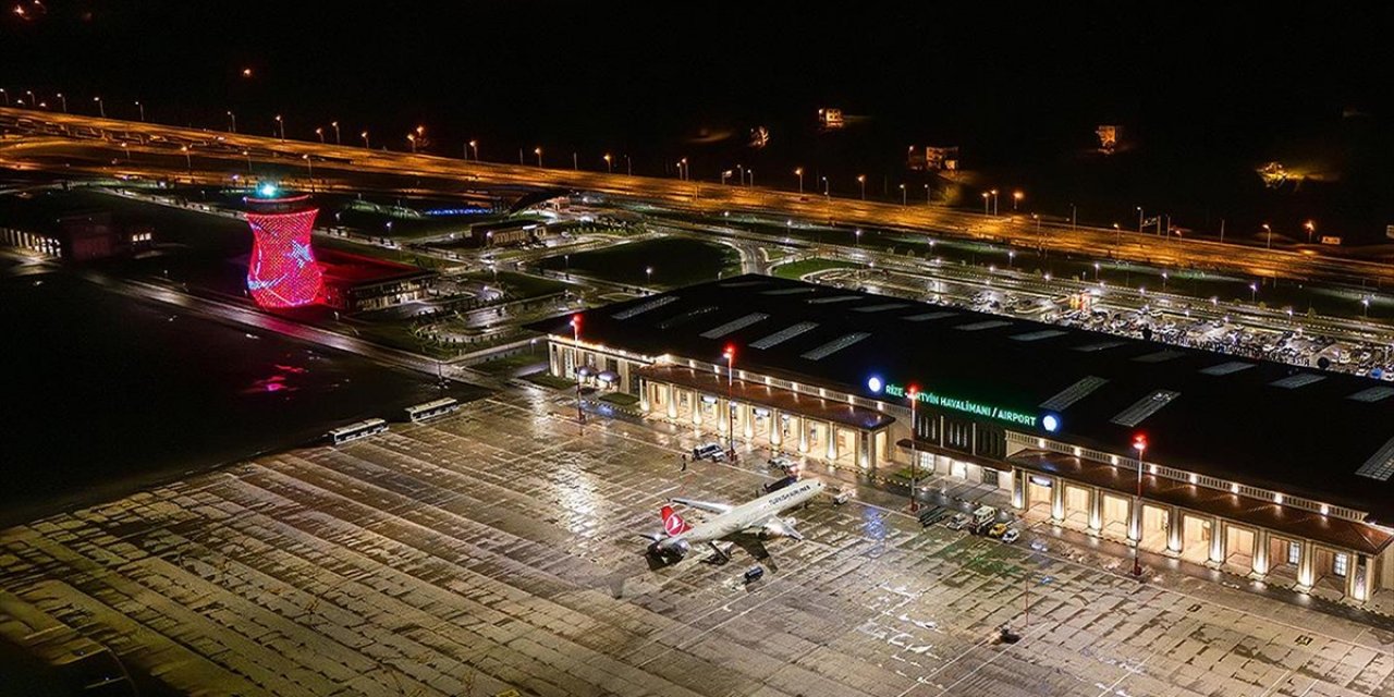 Rize-artvin Havalimanı Nisanda 77 Bin 895 Yolcuya Hizmet Verdi