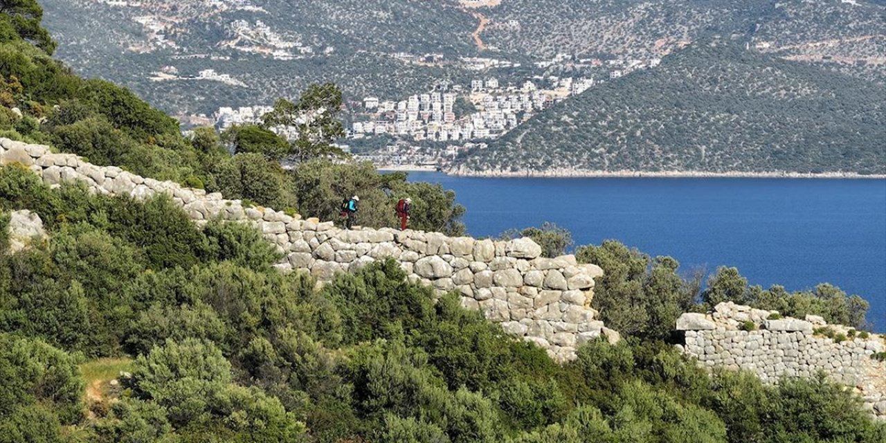 Likya'da Yürüyüş Rotasının Mühendislik Harikası: "Delikkemer"
