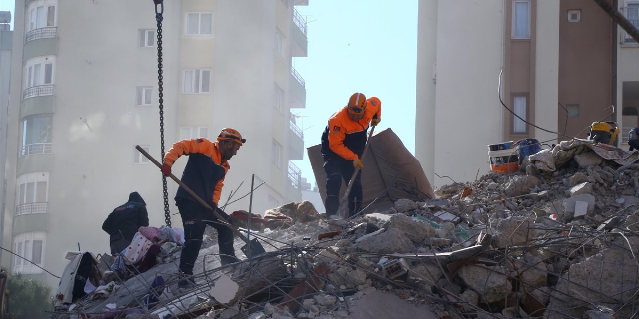 Depremde Yıkılan Apartmanla İlgili Yeni Bilirkişi Raporunda "Projeye Aykırı İmalat" Vurgusu