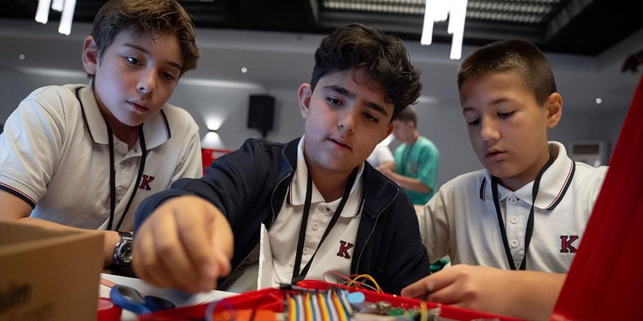 Genç Mucitler, Çevre Sorunlarına Teknolojiyle Çözüm Arıyor