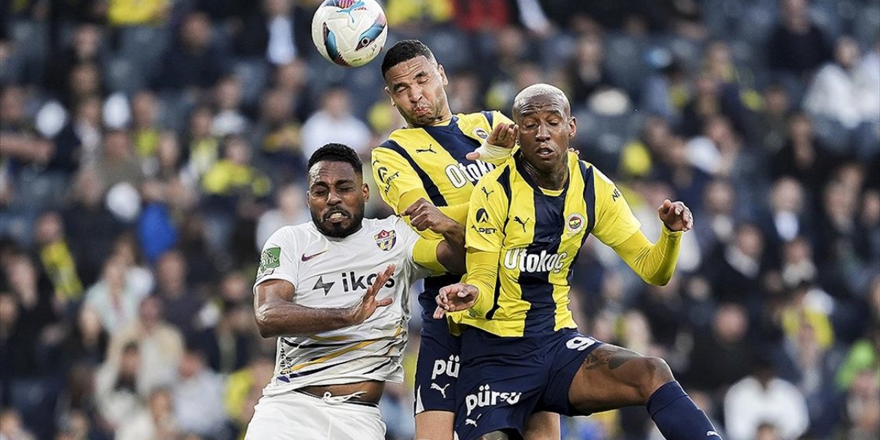 Fenerbahçe, İkas Eyüpspor'u 2 Golle Geçti