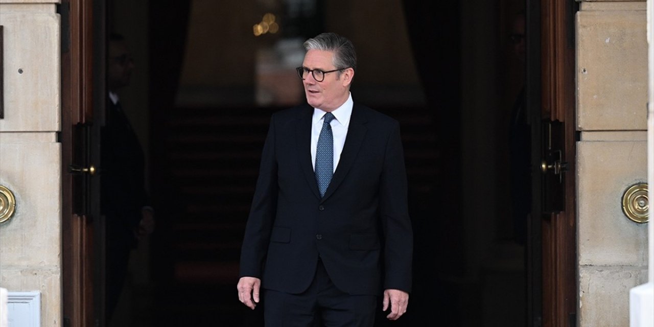 İngiltere Başbakanı Starmer, "Gazze'de Soykırım Olduğunu Düşünüyor Musunuz?" Sorusuna Yanıt Vermedi