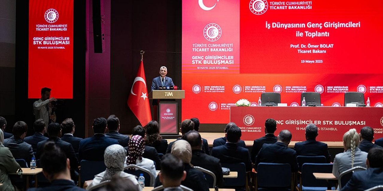 Ticaret Bakanı Bolat: Türkiye Yüzyılı'nı Gençliğin De Yüzyılı Yapmak Zorundayız