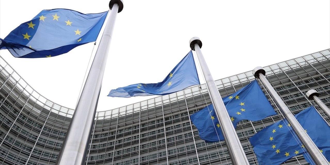 AB, 2025 Yılı Ekonomik Büyüme Tahminini Düşürdü